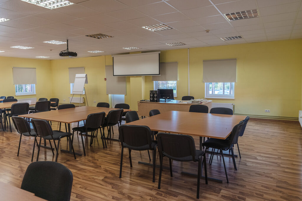 Gruppidele on Alutaguse Tervisespordikeskus ideaalne koht Ida-Virumaal – seminar, kaasaegne saal, ööbimine, toitlustus ja aktiivsed elamused.